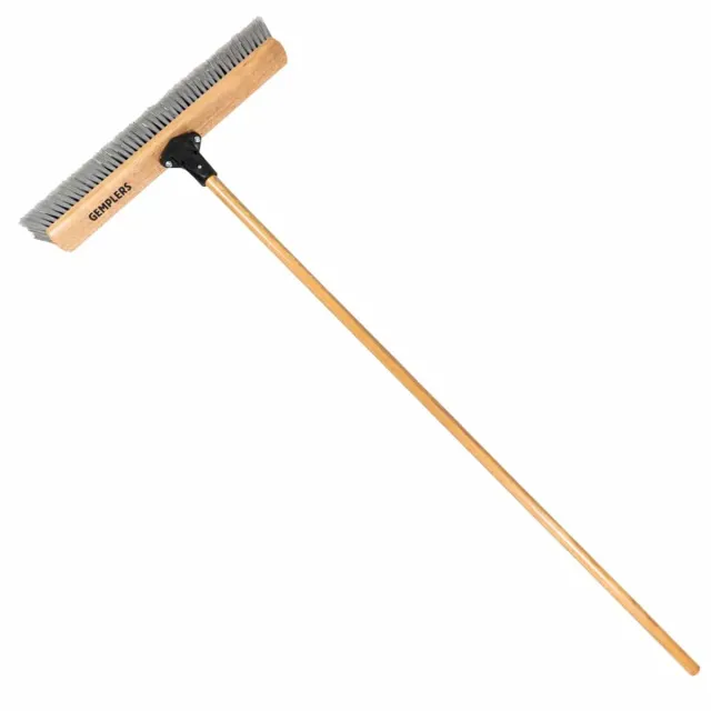 Gemplers Flex Sweep industriële bezem 61 cm met steel 152 cm
