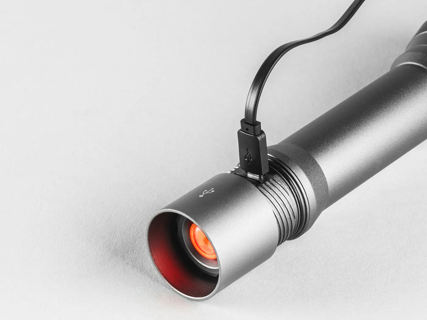 Nebo Davinci 3500 zaklamp oplaadbaar 3500 lumen
