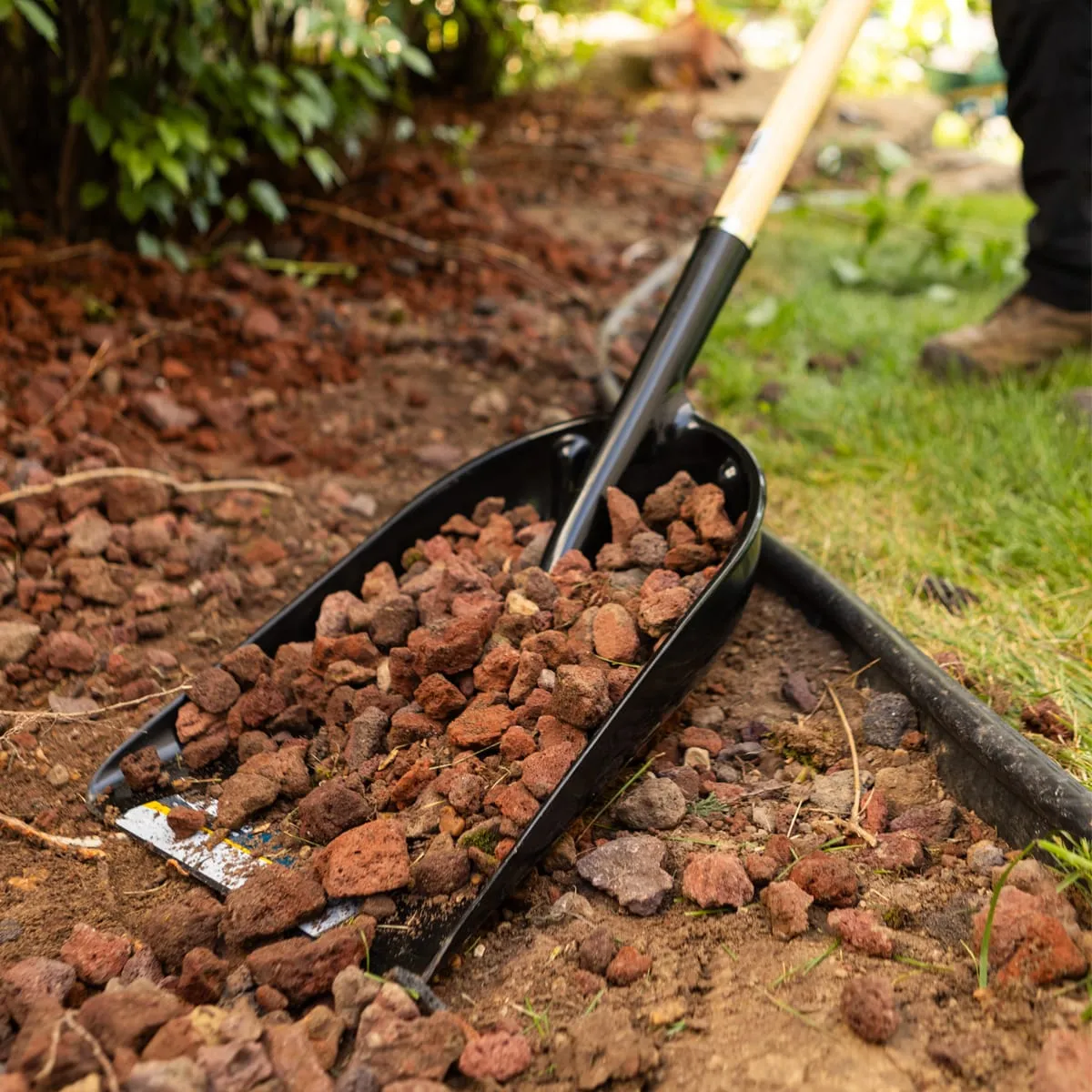Gemplers Long-Handled Poly schepschop mulchschop